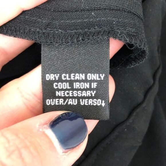 Saks Fifth Ave Sport Black Wide Leg Pants Elastic Waist Soft Fabric Size 14P NWT - Picture 9 of 9